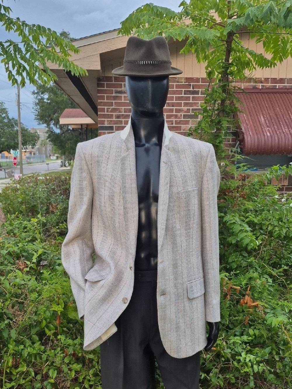Nino Cerruti Royal Rue (USA) Men's Vintage Light Cream Silk/Wool Blend Sportcoat